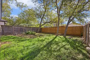 907 E 53rd St, Austin, TX 78751 - Photo 28