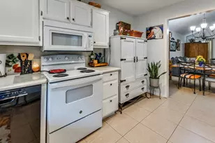 402 Village Ln, Buda, TX 78610 - Photo 14