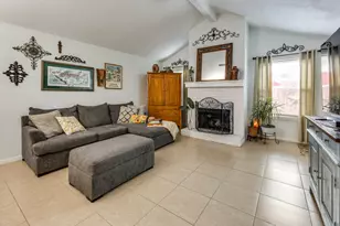 402 Village Ln, Buda, TX 78610 - Photo 8