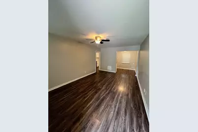 6302 Chesterfield Avenue, Austin, TX 78752 - Photo 2