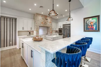 10 Monarch Oaks Lane, The Hills, TX 78738 - Photo 8