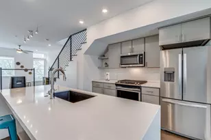 2002 E 7th St, Austin, TX 78702 - Photo 6