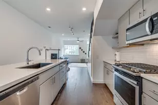 2002 E 7th St, Austin, TX 78702 - Photo 8