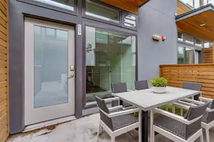 2002 E 7th St, Austin, TX 78702 - Photo 2