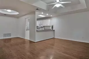 2149 Keystone Dr, New Braunfels, TX 78130 - Photo 2