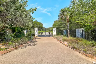 113 Serenada Drive, Georgetown, TX 78628 - Photo 2