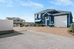 113 Tarpon Ct, Aransas Pass, TX 78336 - Photo 2