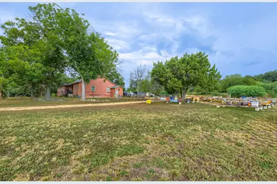 201 Hofheinz Street, San Marcos, TX 78666 - Photo 6