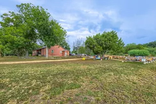 201 Hofheinz St, San Marcos, TX 78666 - Photo 6