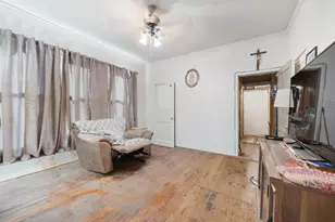 917 Trinity St, Lockhart, TX 78644 - Photo 6