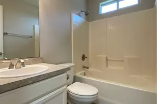 504 Debra Dr, Taylor, TX 76574 - Photo 22
