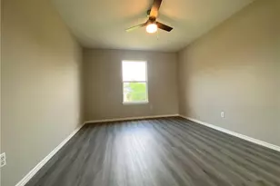504 Debra Dr, Taylor, TX 76574 - Photo 20