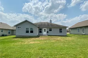 504 Debra Dr, Taylor, TX 76574 - Photo 6