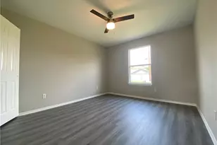 504 Debra Dr, Taylor, TX 76574 - Photo 18