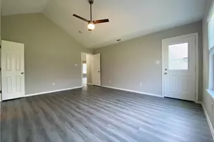 504 Debra Dr, Taylor, TX 76574 - Photo 14