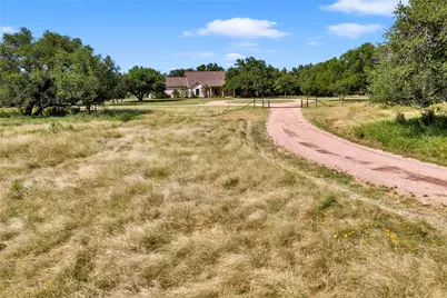 627 Ranch Road 2323, Llano, TX 78643 - Photo 6