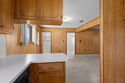 914 Victoria Street, Taylor, TX 76574 - Photo 14