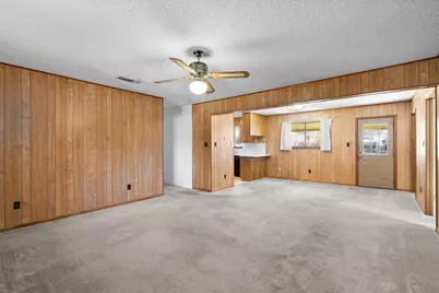 914 Victoria Street, Taylor, TX 76574 - Photo 6