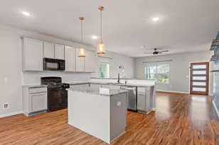 300 Eagle Lake Dr, Hutto, TX 78634 - Photo 10