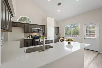 10911 Grassmere Court, Austin, TX 78739 - Photo 18