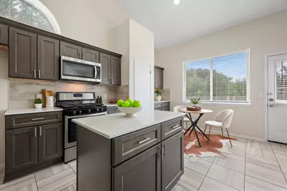 10911 Grassmere Court, Austin, TX 78739 - Photo 20
