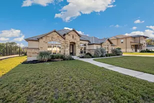 917 Coolabah Ave, New Braunfels, TX 78132 - Photo 2