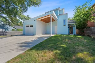 3603 E 12th St, Austin, TX 78721 - Photo 1