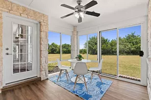 207 Meadow Oaks Dr, Dripping Springs, TX 78620 - Photo 4