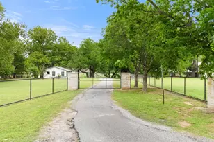 2410 Flite Acres Rd, Wimberley, TX 78676 - Photo 2