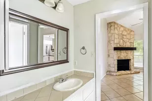 4307 S 1st St, Austin, TX 78745 - Photo 12