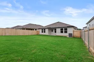 335 Boatman Cv, Seguin, TX 78666 - Photo 28