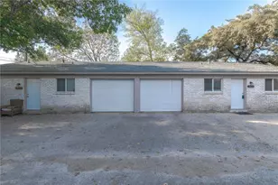 2005 Matthews Ln, Austin, TX 78745 - Photo 2