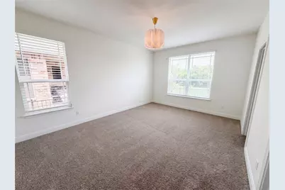 401 Fort William Street #33, Hutto, TX 78634 - Photo 4