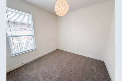 401 Fort William Street #33, Hutto, TX 78634 - Photo 12