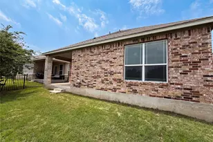 401 Fort William St, Hutto, TX 78634 - Photo 18
