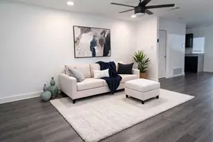 6913 Shannon Dr, Austin, TX 78724 - Photo 2