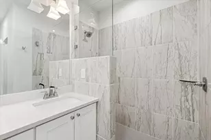 18812 Nicklaus Dr, Point Venture, TX 78645 - Photo 16