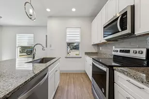 18812 Nicklaus Dr, Point Venture, TX 78645 - Photo 10