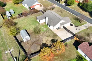 119 Brazos Dr, Hutto, TX 78634 - Photo 36