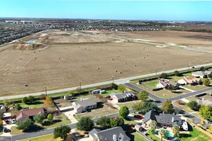 119 Brazos Dr, Hutto, TX 78634 - Photo 32