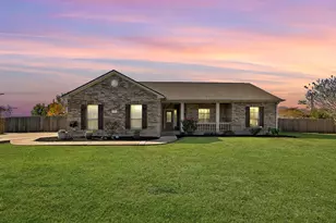 119 Brazos Dr, Hutto, TX 78634 - Photo 2