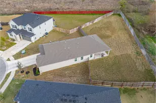 20811 Phebe Foster St, Manor, TX 78653 - Photo 34