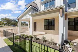 1280 E Main St, Round Rock, TX 78664 - Photo 2