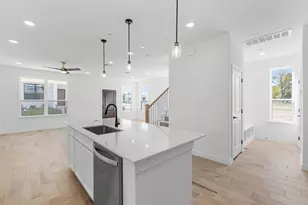 1280 E Main St, Round Rock, TX 78664 - Photo 10