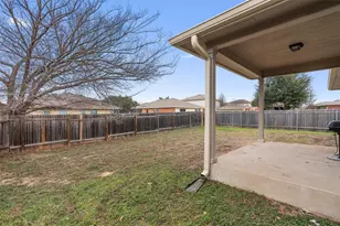 208 Banner Ave, Leander, TX 78641 - Photo 22