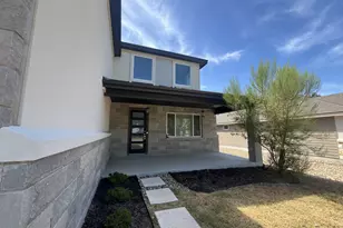403 Summit Ridge Dr N, Point Venture, TX 78645 - Photo 2