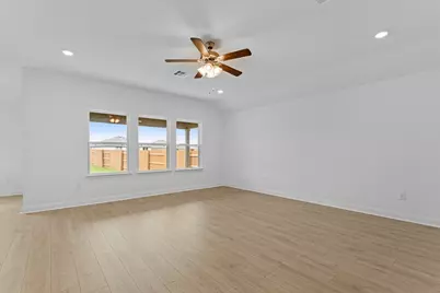 248 Rivers Edge Drive, Georgetown, TX 78628 - Photo 10