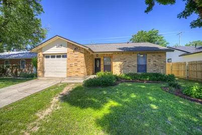 1917 Castle Gate Circle, San Marcos, TX 78666 - Photo 1