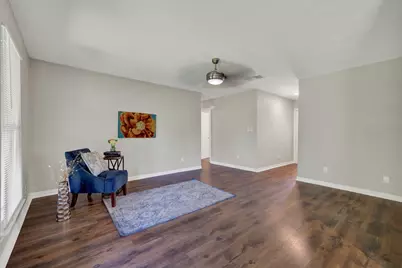 1917 Castle Gate Circle, San Marcos, TX 78666 - Photo 6