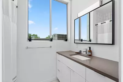 1701 E M L King Jr Boulevard #105, Austin, TX 78702 - Photo 18